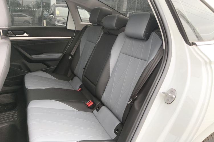 Volkswagen Lavida 2025 car image #17