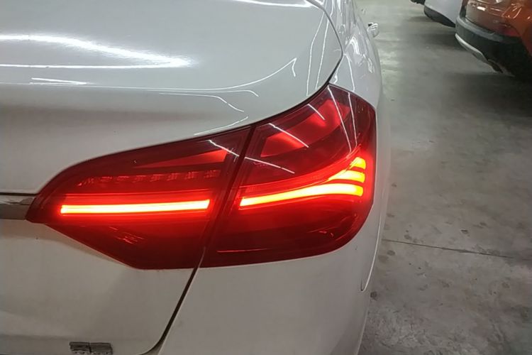GEELY Emgrand 2019 #8 GEELY Emgrand 2019 car image #8