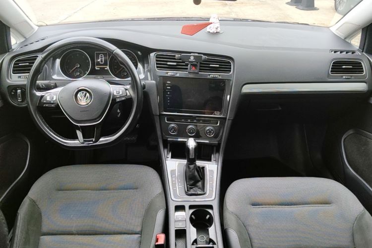 Volkswagen Golf 2020 #10 Volkswagen Golf 2020 car image #10