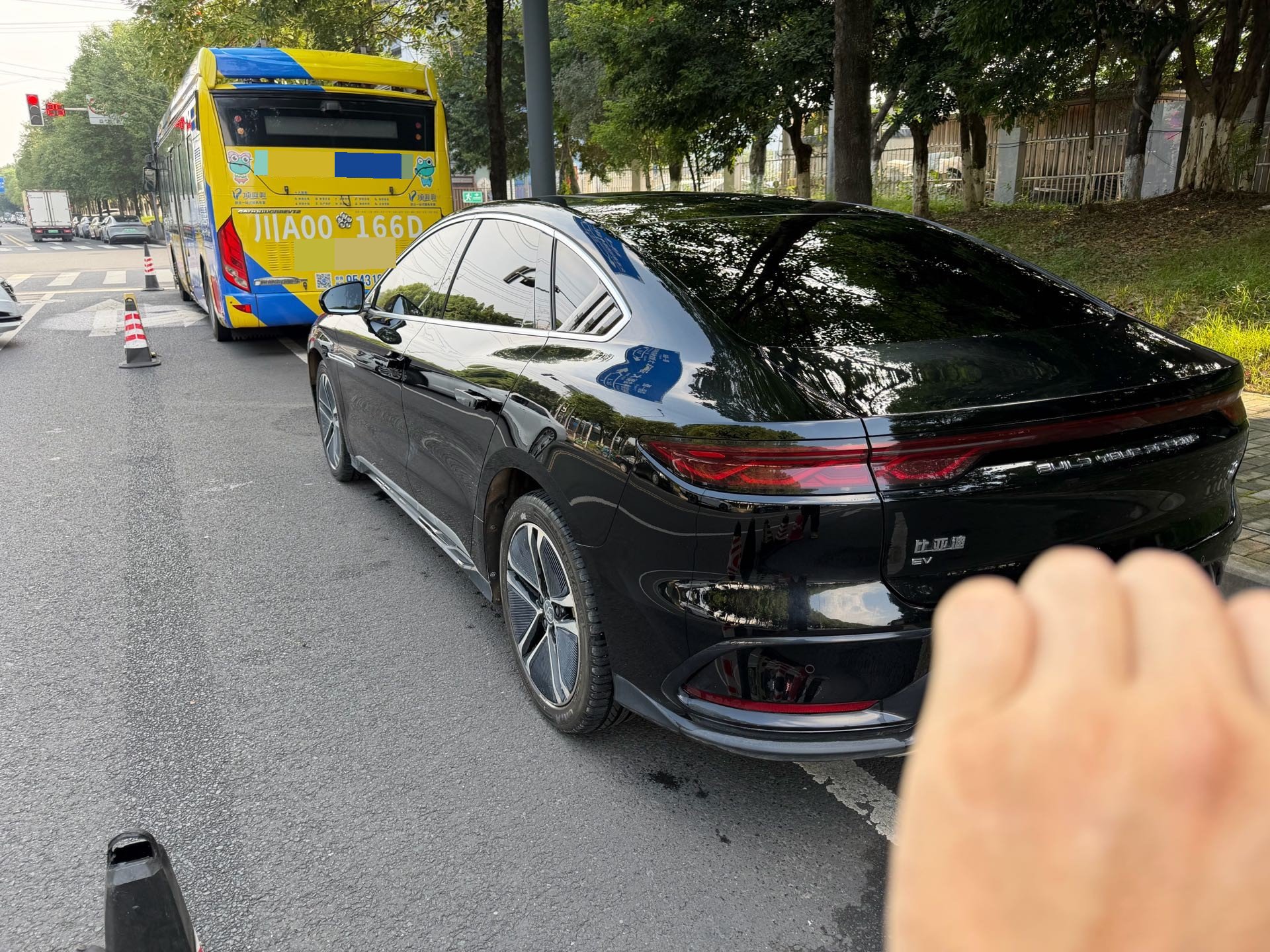 BYD Han 2023 car image #6