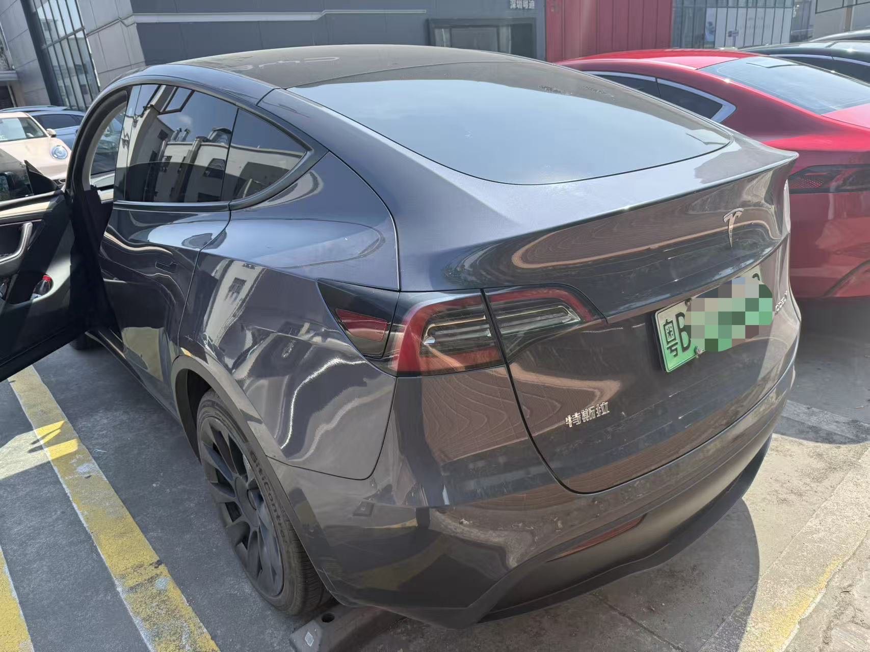 Tesla Model Y 2022 изображение автомобиля #3