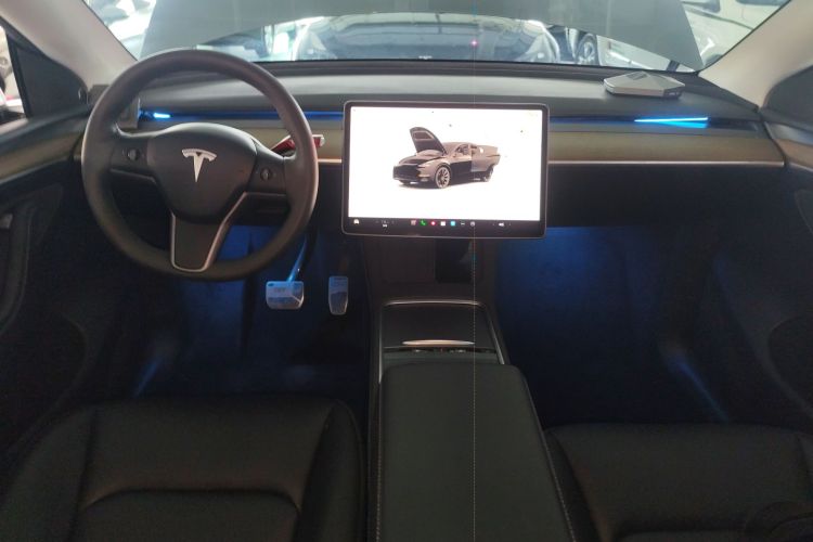Tesla Model Y 2023 #10 Tesla Model Y 2023 car image #10