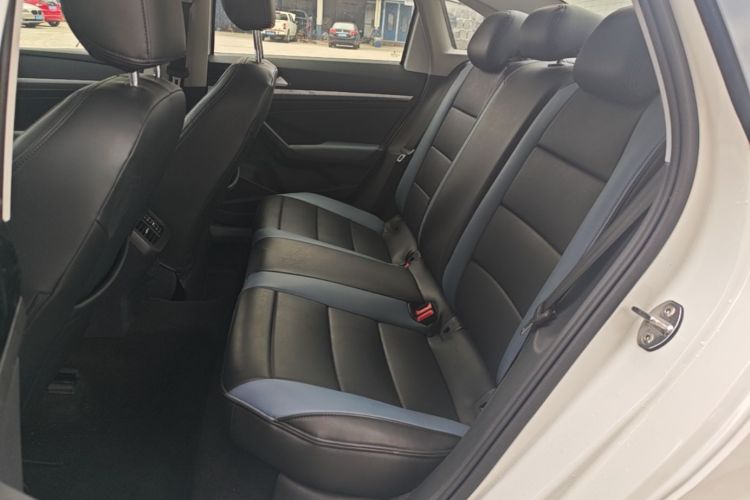 Volkswagen Lavida 2023 car image #17