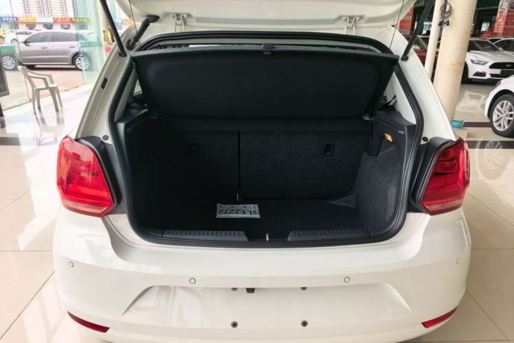 Volkswagen Polo 2019 car image #19