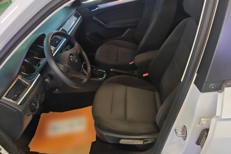 Volkswagen Bora 2018 immagine di auto #19