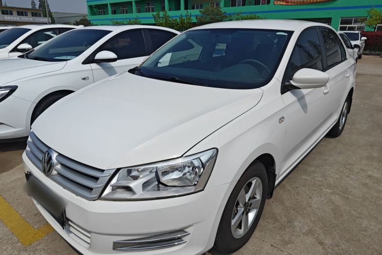 Volkswagen Santana 2015 car image #2