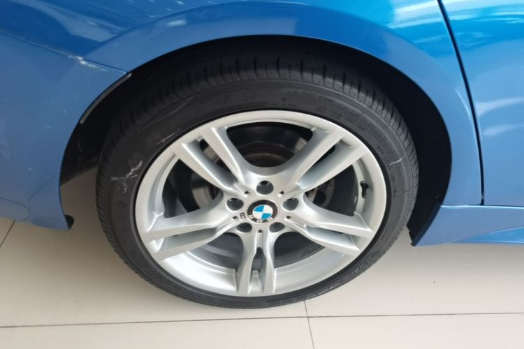 BMW 3 Series 2018 #10 BMW 3 Series 2018 صورة سيارة #10