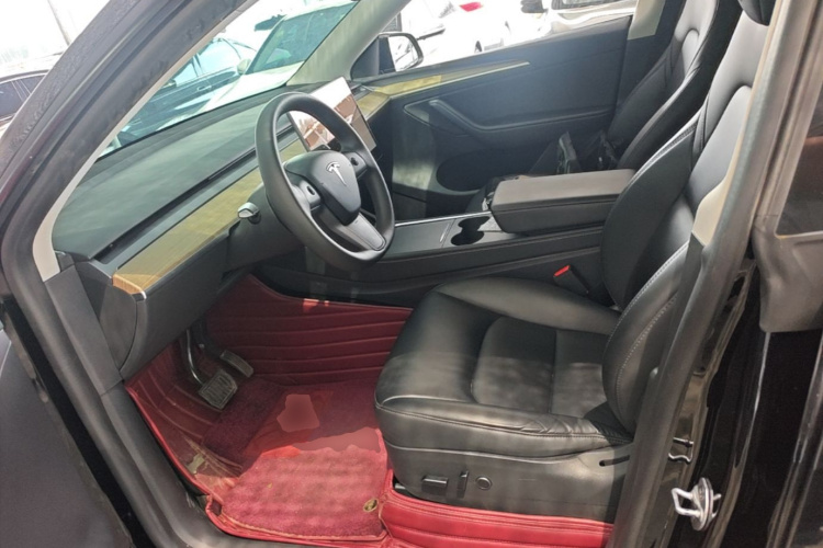 Tesla Model Y 2023 #15 Tesla Model Y 2023 car image #15