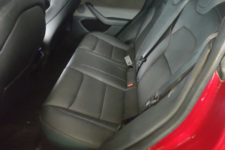 Tesla Model 3 2023 car image #17
