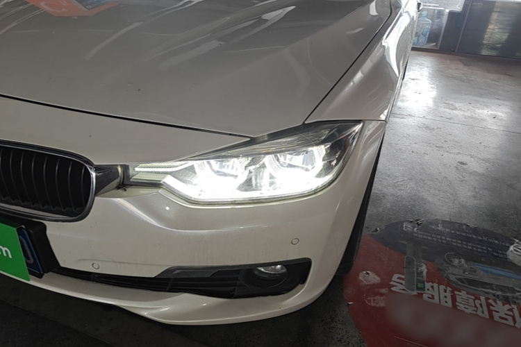 BMW 3 Series 2015 car image #23