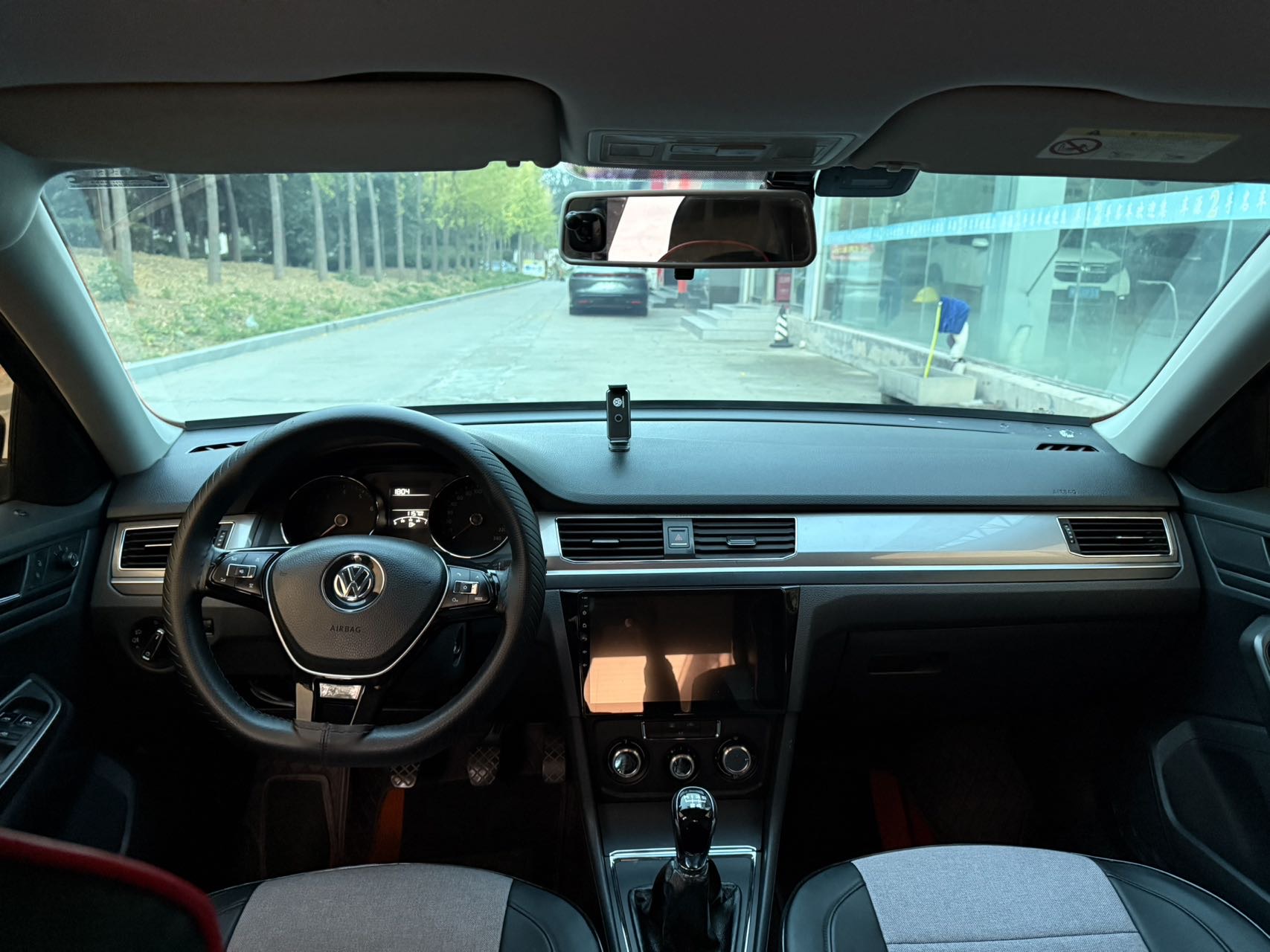 Volkswagen Bora 2017 car image #4