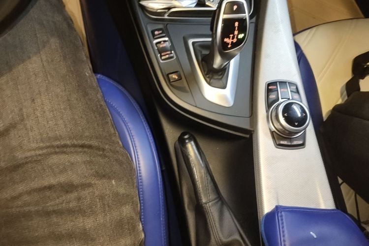 BMW 3 Series GT 2018 car image #14