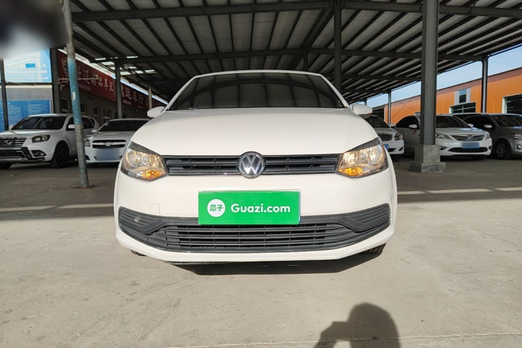 Volkswagen Polo 2016 car image #3