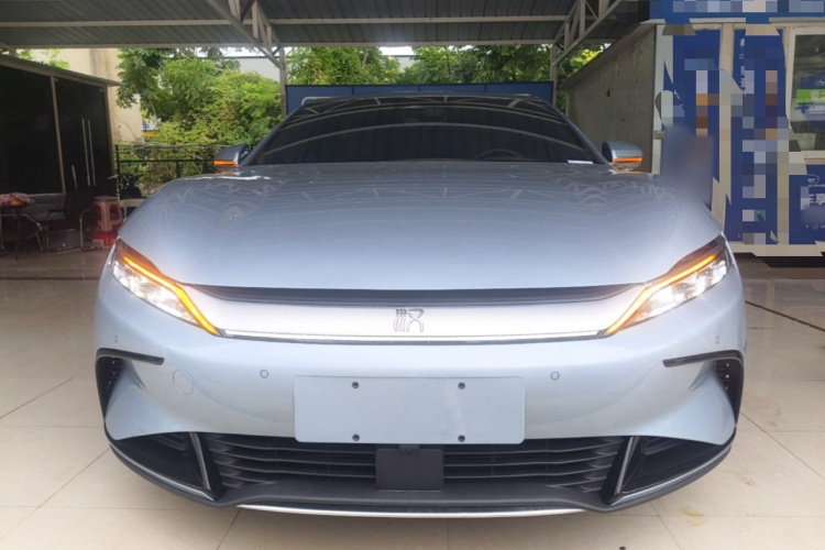 BYD Han 2023 car image #3