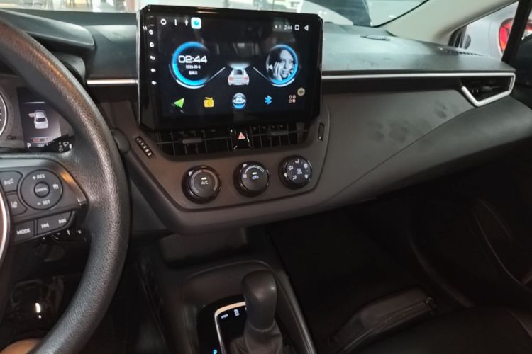 Toyota Corolla 2019 #13 Toyota Corolla 2019 car image #13