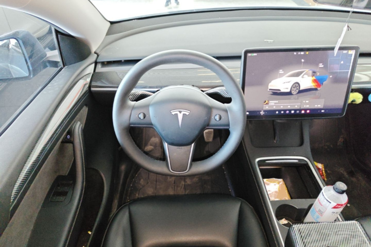 Tesla Model Y 2023 #11 Tesla Model Y 2023 car image #11