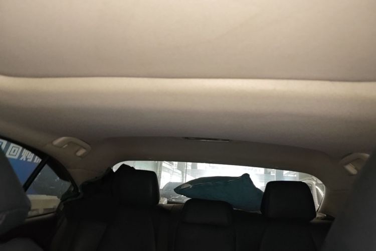 Toyota Corolla 2023 car image #18
