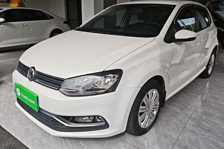 Volkswagen Polo 2019 car image #2