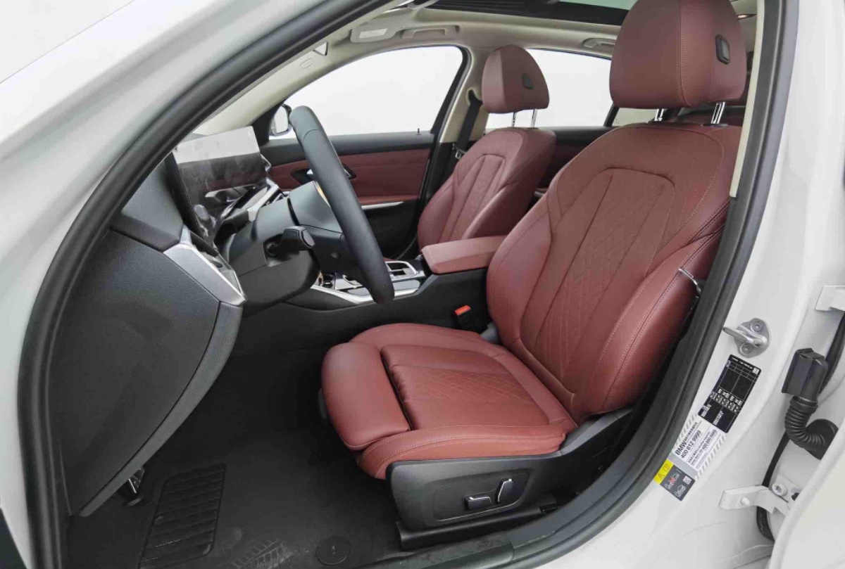 BMW i3 2024 image de voiture #13