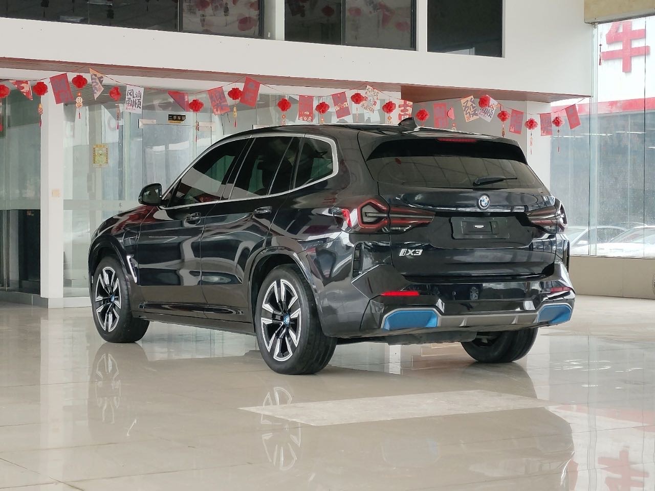 BMW iX3 2021 car image #3
