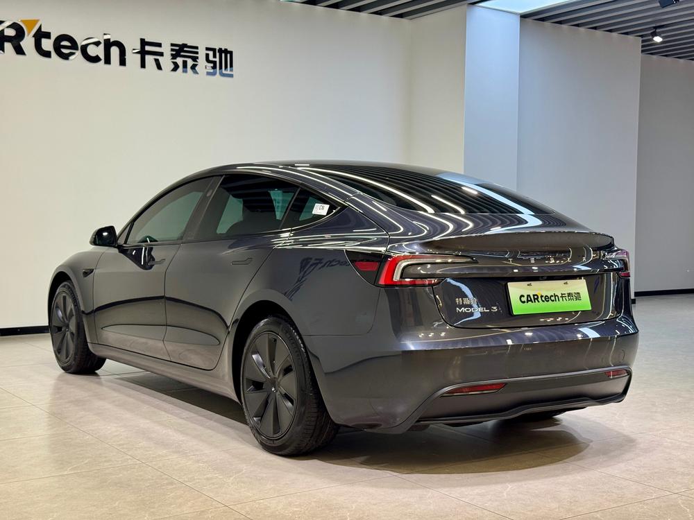 Tesla Model 3 2024 car image #5