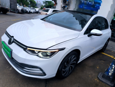 Volkswagen Golf 2022 car image 