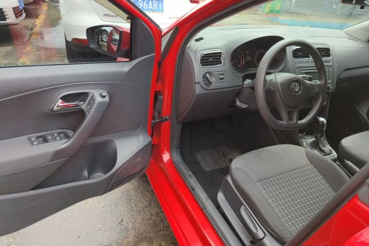Volkswagen Polo 2015 #16 Volkswagen Polo 2015 car image #16