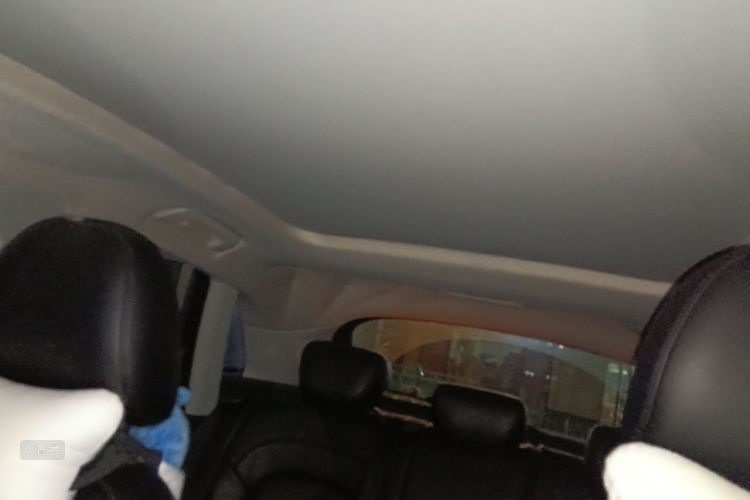 Audi Q3 2015 car image #20