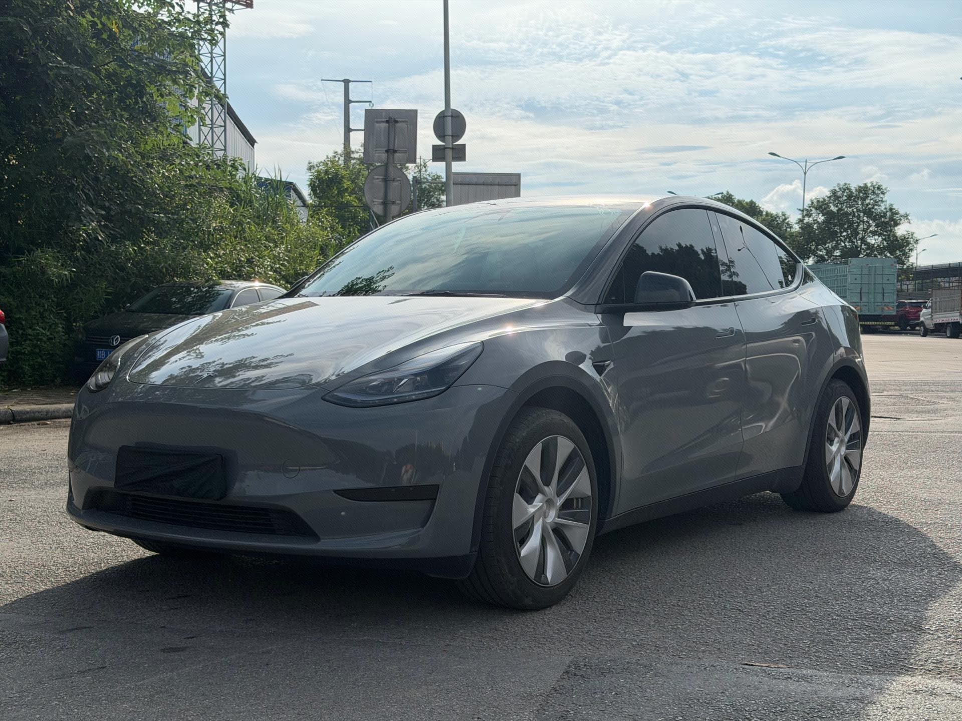 Tesla Model Y 2023 Tesla Model Y 2023 car image
