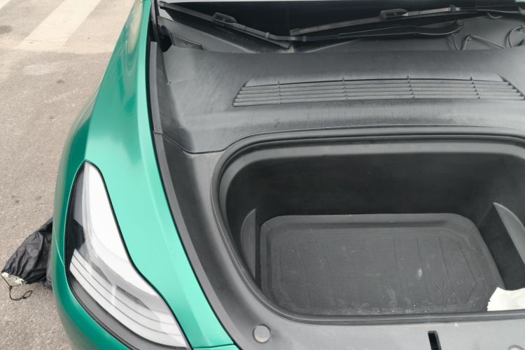 Tesla Model Y 2021 car image #26