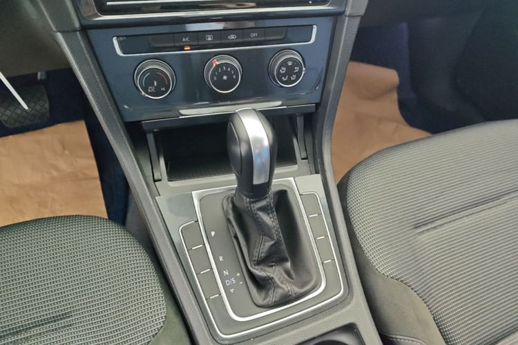Volkswagen Golf 2019 #14 Volkswagen Golf 2019 car image #14