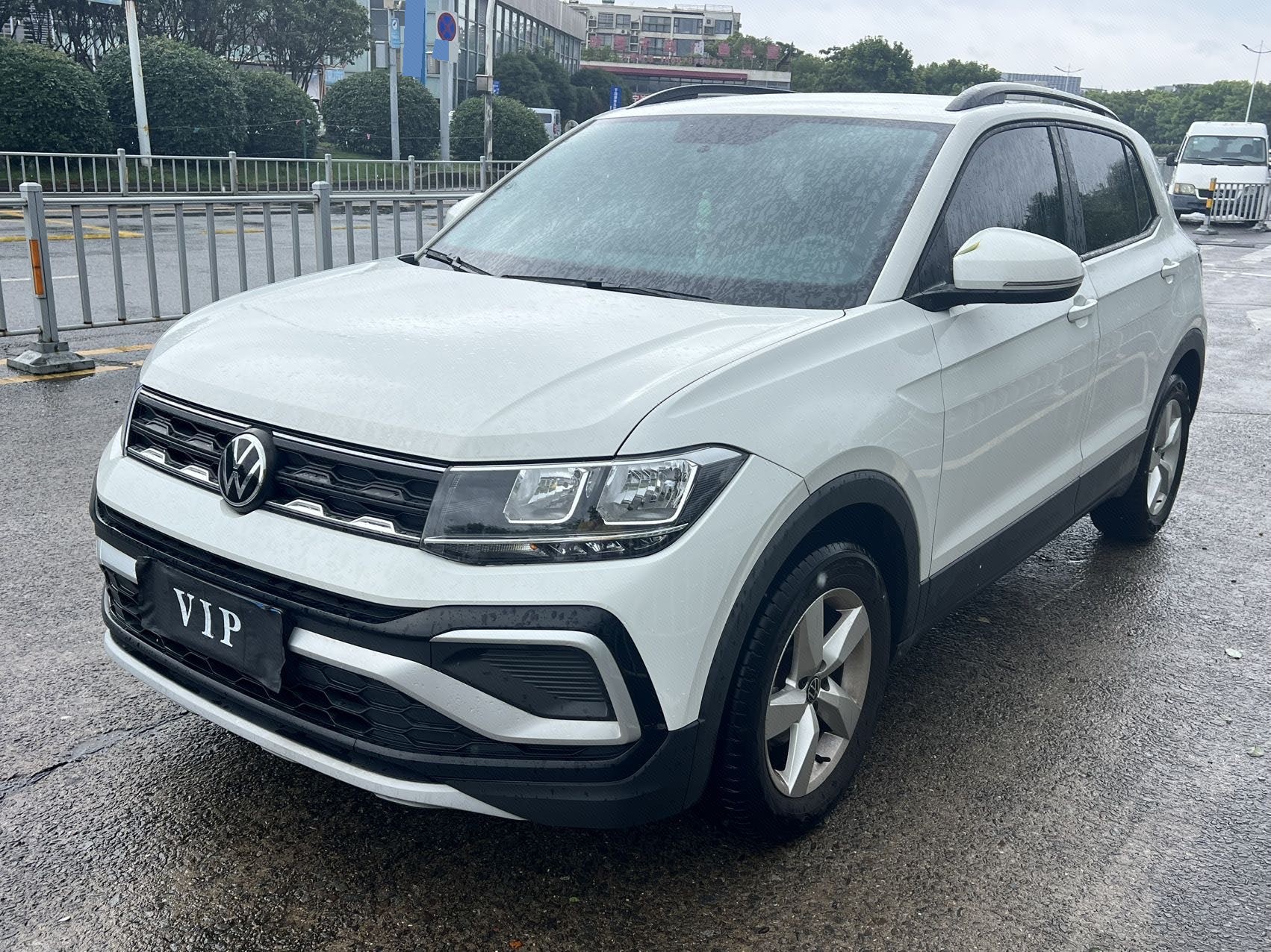 Volkswagen T-Cross 2024 car image 