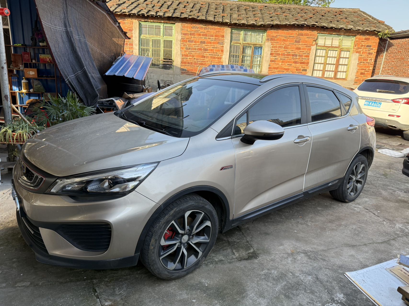 GEELY Emgrand GS 2018 car image 