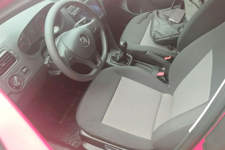 Volkswagen Polo 2017 car image #15