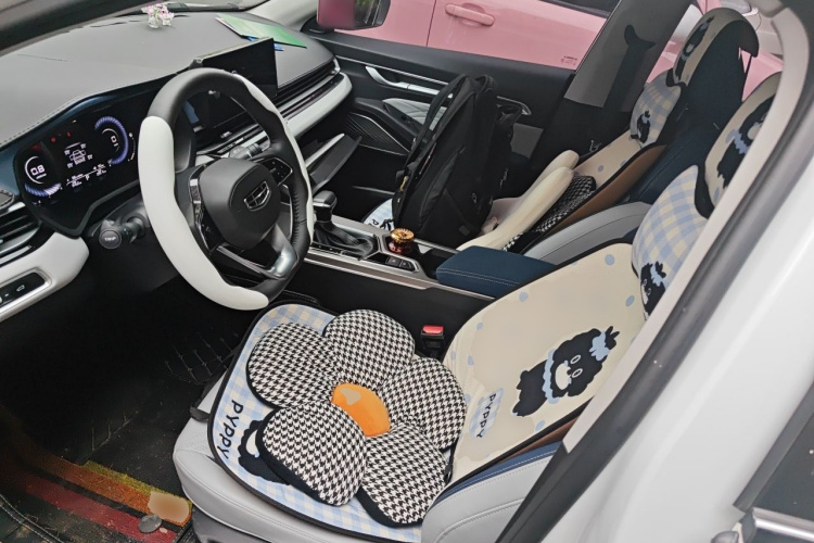 GEELY Emgrand 2023 #15 GEELY Emgrand 2023 car image #15