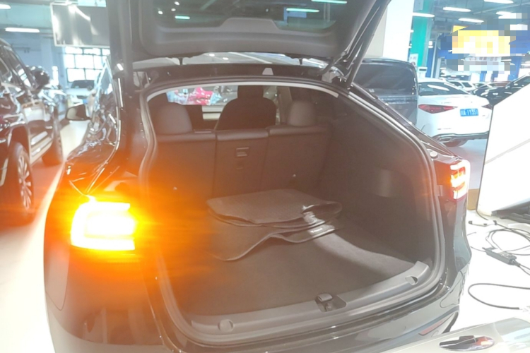 Tesla Model Y 2022 #21 Tesla Model Y 2022 car image #21