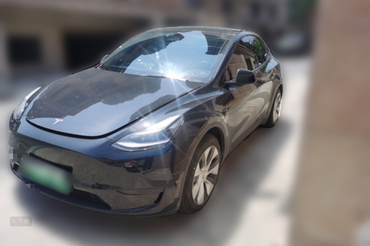 Tesla Model Y 2022 #2 Tesla Model Y 2022 car image #2