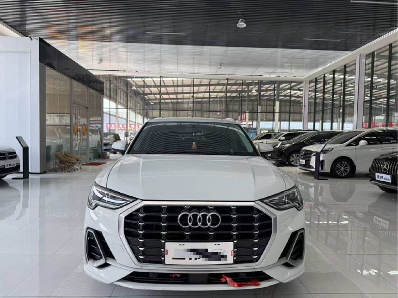 Audi Q3 2022 car image #4