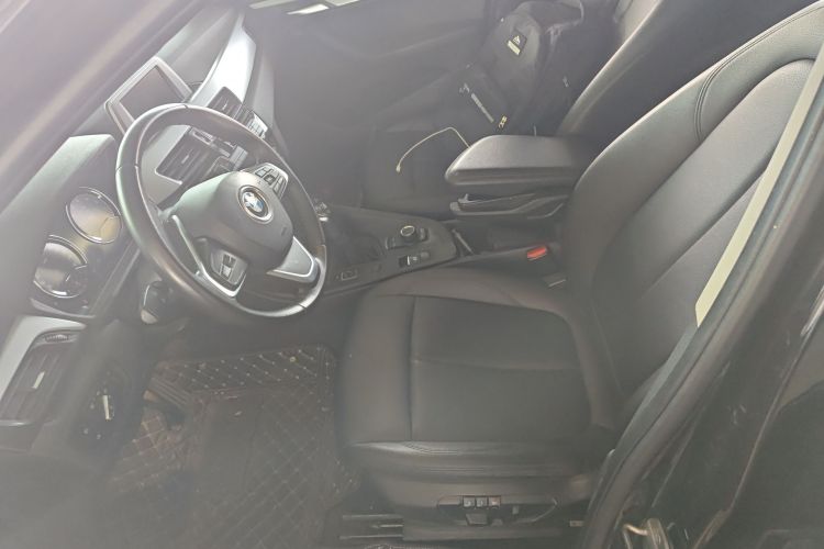 BMW X1 2019 imagen de coche #15