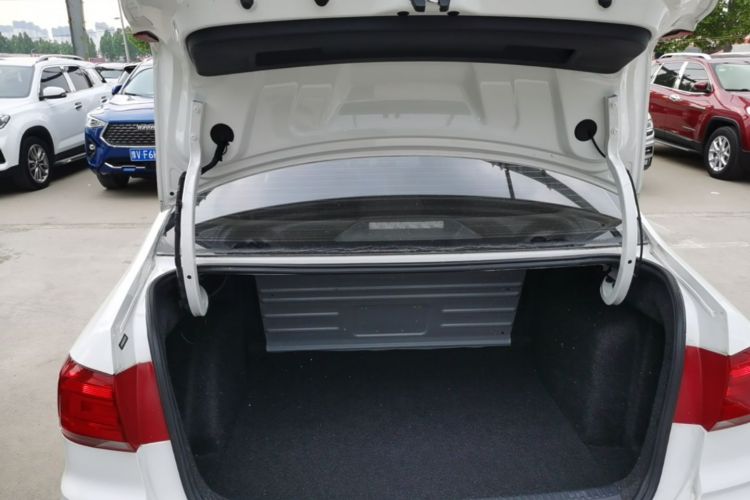 Volkswagen Santana 2019 car image #19