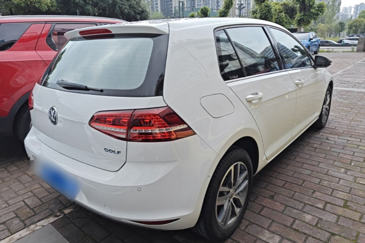 Volkswagen Golf 2017 car image #7