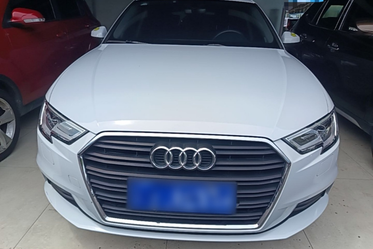 Audi A3 2019 immagine di auto #3