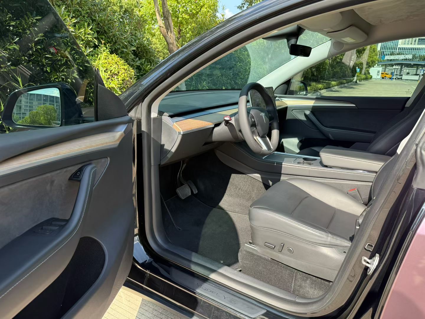 Tesla Model Y 2021 car image #6