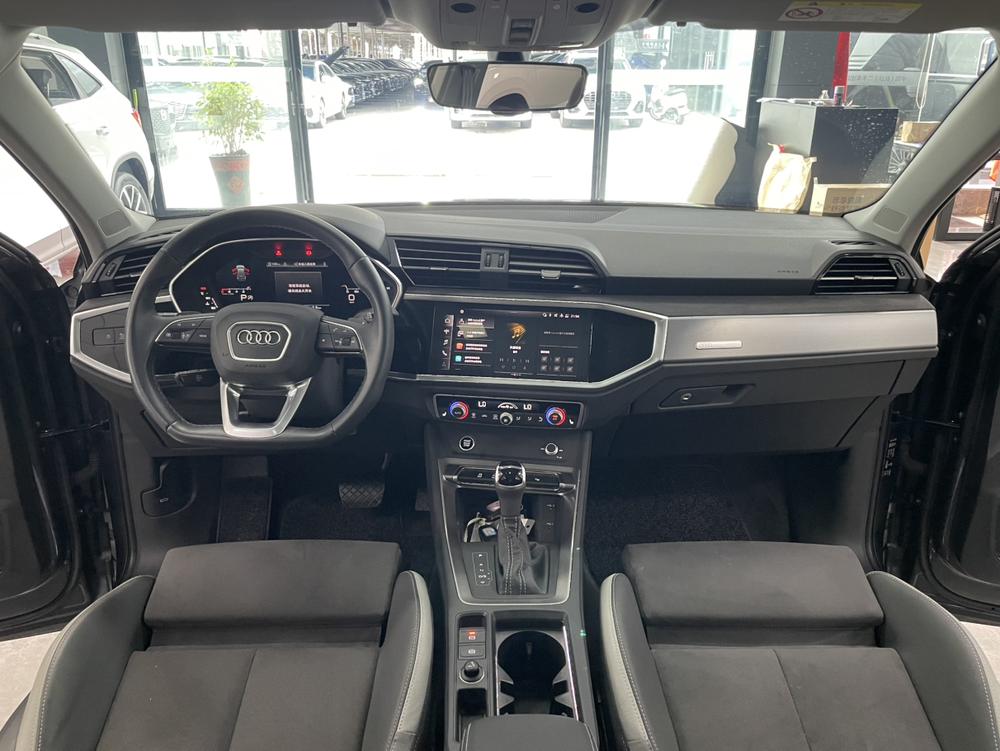 Audi Q3 2023 #11 Audi Q3 2023 car image #11