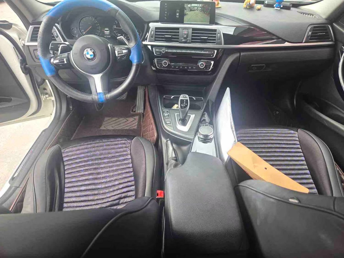 BMW 3 Series 2019 #2 BMW 3 Series 2019 صورة سيارة #2