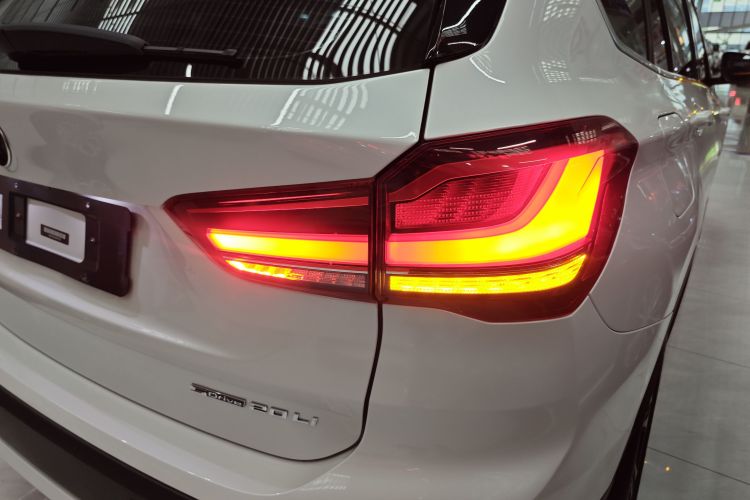 BMW X1 2020 car image #8