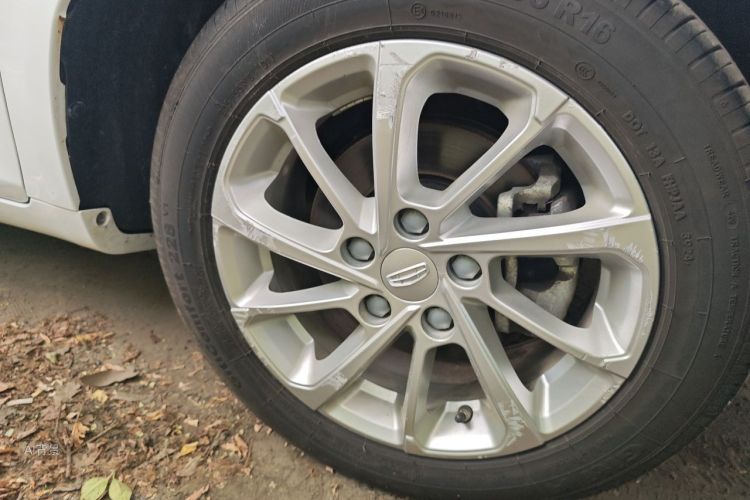 GEELY Emgrand 2022 car image #9