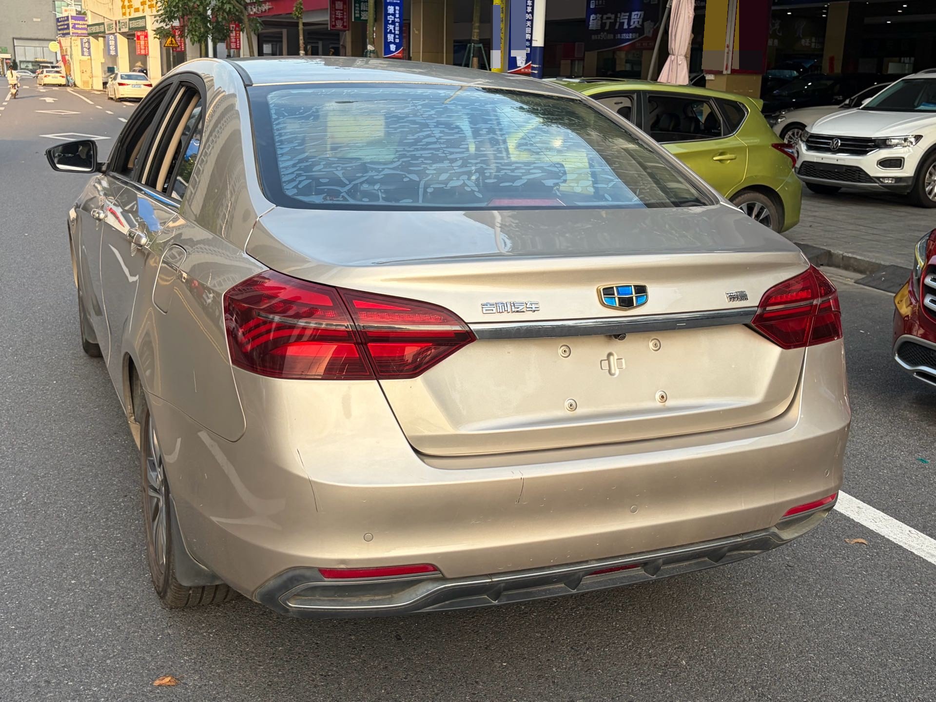 GEELY Emgrand 2019 #6 GEELY Emgrand 2019 car image #6
