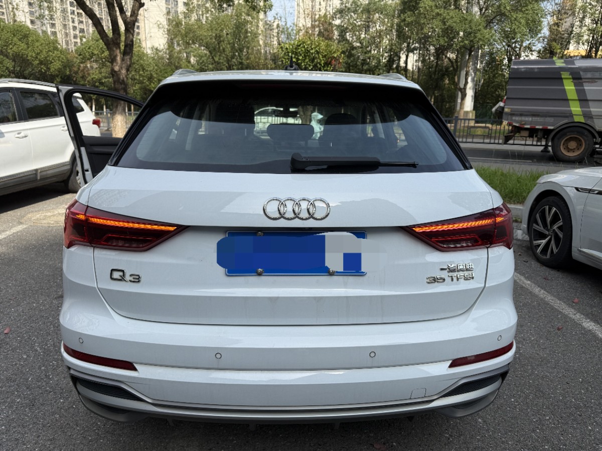 Audi Q3 2021 صورة سيارة #6