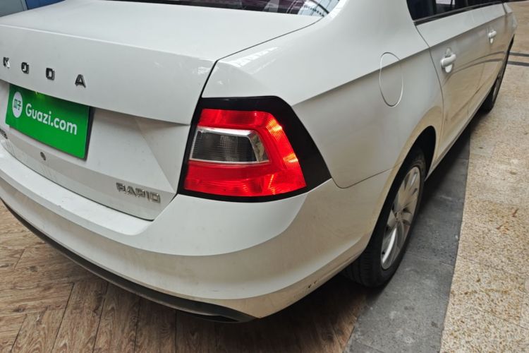 Skoda Rapid 2019 #8 Skoda Rapid 2019 car image #8